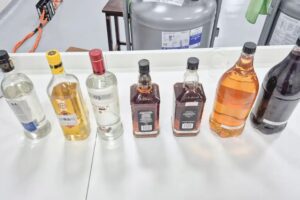 Casos confirmados de intoxicação por metanol chegam a 59 no país