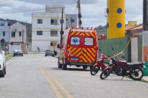 Aluno fere colega com golpe de faca na saída de escola em Camboriú