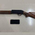 Polícia Militar cumpre mandado e encontra espingarda calibre 12 em Ilhota