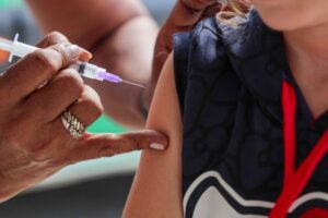 SC inicia a Campanha de Multivacinação para atualização de caderneta de crianças e adolescentes 
