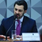 CPMI do INSS: empresário responde a relator, mas se cala para comissão