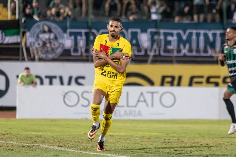 Diego Mathias deixa o Brusque FC e acerta com clube paulista