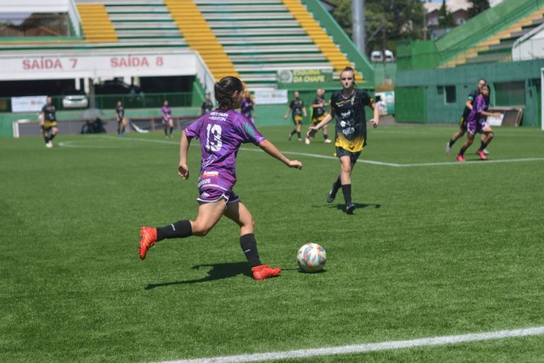 JASC: Futebol feminino de Brusque avança para a próxima etapa