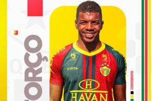 Brusque FC SAF anuncia a contratação do lateral esquerdo João Felix