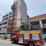 ATUALIZAÇÃO: Homem morre e ainda há risco de novos colapsos em estrutura metálica