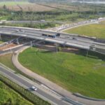 HOJE! Jorginho Mello entrega nova etapa da ligação entre a Rod. Antônio Heil e a BR-101