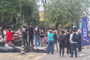 Sábado Fácil encerra edições de 2025 com apresentação inédita de orquestra de baterias em Brusque