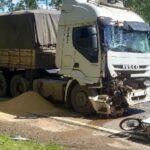 Motociclista morre após grave acidente envolvendo caminhões na BR-470, em Apiúna