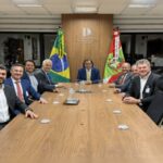 Comitiva de Guabiruba agradece TJ por elevação à Comarca