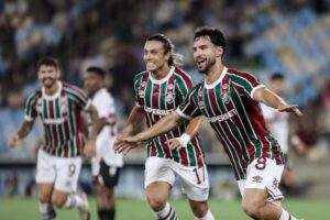 Fluminense goleia São Paulo e confirma presença na Copa Libertadores