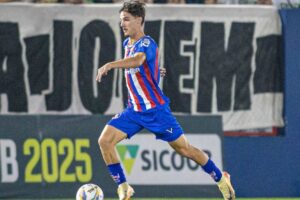 VÍDEO: Cássio renovado: artilheiro do acesso segue no Carlos Renaux