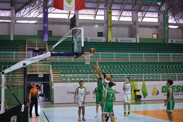 Rodada decisiva do basquete masculino agita a Olesc 2025
