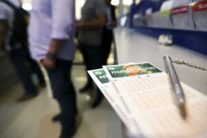 Duas apostas de SC ganham prêmios na Mega-Sena de R$ 100 milhões