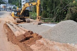 Serviços continuam em cabeceira de ponte em Águas Claras