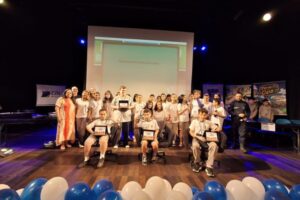 Escola Ângelo Dognini é campeã da grande final do Trânsito Quiz 2025 em Brusque