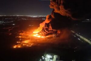 Vídeo registra explosão impressionante em complexo na Argentina