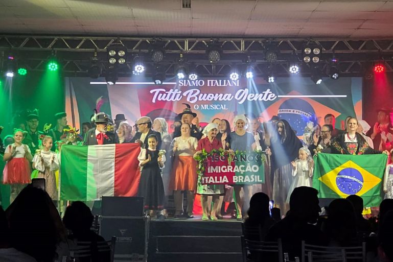 Encerramento dos 150 anos da imigração italiana emociona em Guabiruba