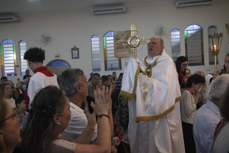 Comunidade se reúne para celebrar padroeiro no bairro São Luiz