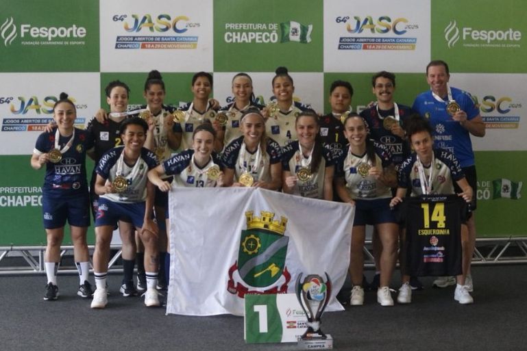 Brusque conquista título histórico do futsal feminino do Jasc com vitória sobre Chapecó