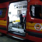 Mulher fica ferida em colisão entre moto e carro no Centro de Brusque