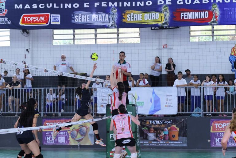 Olesc 2025 tem dia de grandes jogos e define classificados em Brusque e região