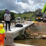 Nova ponte no bairro Limeira tem vigas instaladas