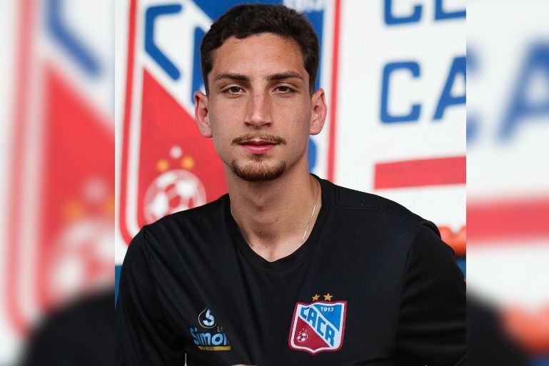 Vovô anuncia chegada de jovem meio-campista por empréstimo