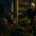 Armados e com máscara de palhaço, criminosos rendem funcionários em assalto em Brusque