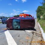 Idoso fica ferido após capotamento na BR-470, em Gaspar