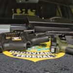 Homem é preso com três pistolas e mais de 160 munições na BR-101, em Joinville; VÍDEO