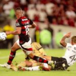 Flamengo derrota o Ceará e coroa ano mágico com título Brasileiro