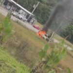 VÍDEO: Incêndio destrói veículo no bairro Limeira, em Brusque