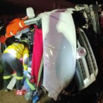 Saída de pista seguida de capotamento na BR-470, em Gaspar (SC)