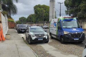 Aluno de 15 anos esfaqueia colegas e professores em escola de elite de Fortaleza
