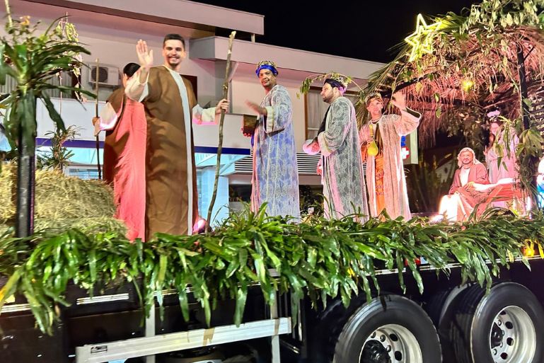 Desfile do Presépio Vivo emociona e encanta Guabiruba; VÍDEO