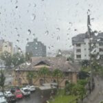 Ciclone extratropical traz chuva intensa e risco de alagamentos em Brusque