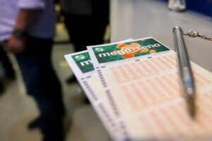 Apostadores de Brusque ganham prêmios na quadra da Mega-Sena