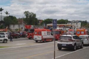 Trabalhador morre após queda de estrutura em obra de escola em Blumenau