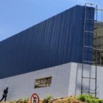 Bombeiros atualizam ocorrência de queda de trabalhador em galpão em Brusque