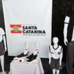 Governo irá distribuir uniformes escolares para todos os estudantes da rede estadual