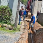 Após furto de água no Centro, Samae instala nova rede de abastecimento