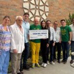 Luciano Hang entrega ao Hospital Azambuja R$ 100 mil arrecadados no evento Uma Noite Italiana