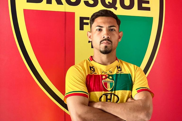 Brusque FC SAF anuncia o lateral direito Pedro Medeiros