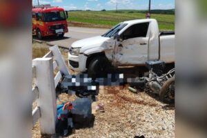 Motociclista morre após ser arremessado sobre capô de caminhonete na BR-470 em SC