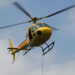 Mulher é resgatada de helicóptero após queda durante escalada em BC