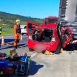 CARRO X CAMINHÃO: Acidente deixa duas pessoas feridas na BR-470