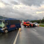 Colisão entre ônibus, caminhão e carro deixa feridos na BR-470 em Gaspar