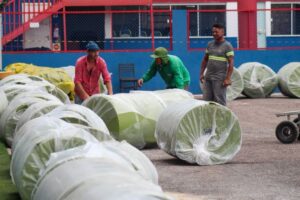 Novo gramado sintético chega ao estádio Augusto Bauer