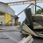 Empresa tem telhado danificado por temporal no Oeste de SC
