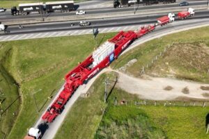 Passagem de carga superdimensionada causará lentidão nas BRs-470 e 101 nesta quarta